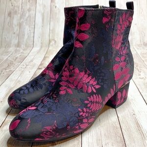 Liz Claiborne Purple Floral Gold Accent Booties